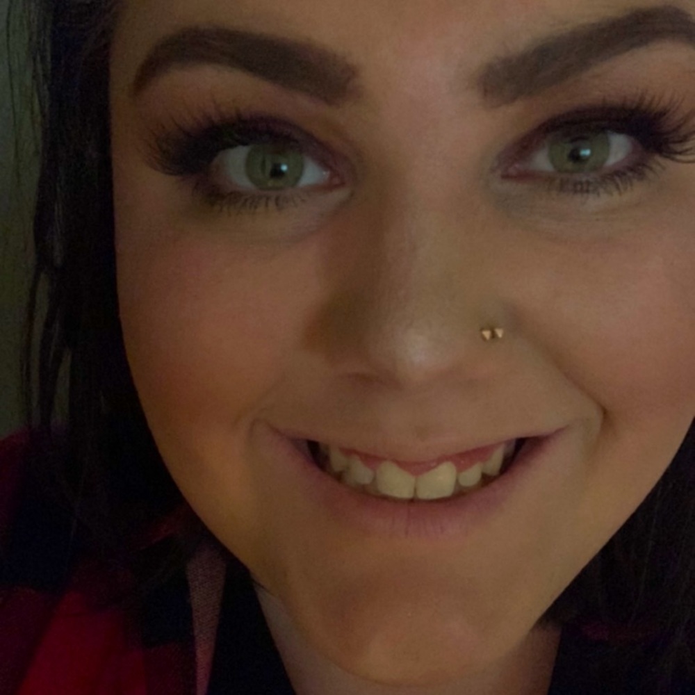 Meet your Posher, Cait